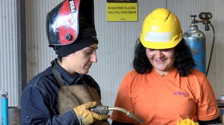 İŞİMİ SEVEREK YAPIYORUM