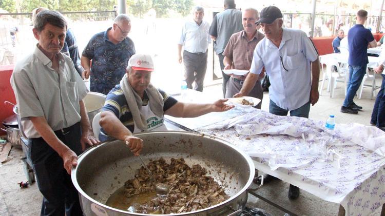 İNSANLAR BİRBİRİYLE KAYNAŞIR