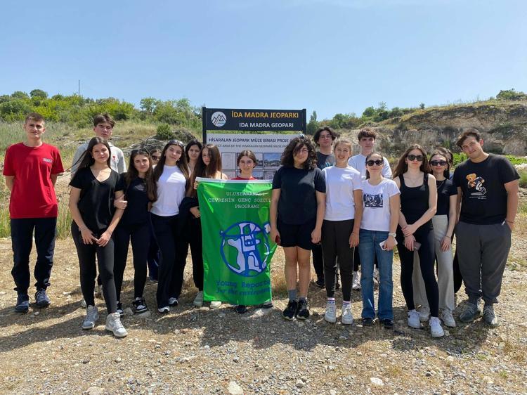 DOĞANIN DOĞAL DÖNGÜSÜNÜ TAKLİT EDİP BİR REAKTÖR OLUŞTURDUK