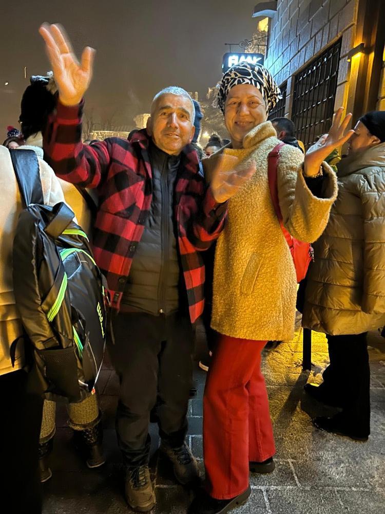 ÜZÜLMESİN DİYE EŞİNİN KANSER OLDUĞUNU SAKLADI