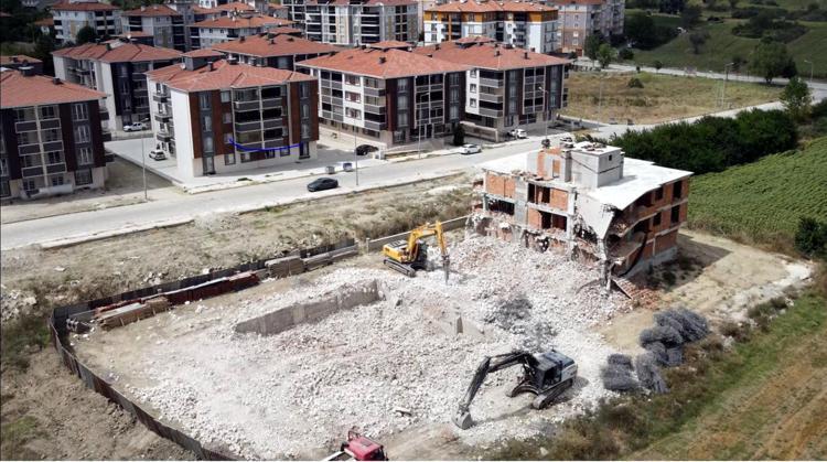 BETONU UYGUN ŞARTLARDA ÜRETMEDİLER