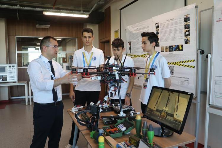 600 PATLAYICI MADDE UZMANI İLE GÖRÜŞTÜK