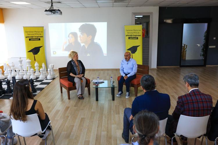 ÜNSAL: ÖNEMLİ OLAN EN SON YAZDIKLARI OKULA NE KADAR YÜZDELİK DİLİMDE UZAK OLUP OLMADIKLARI