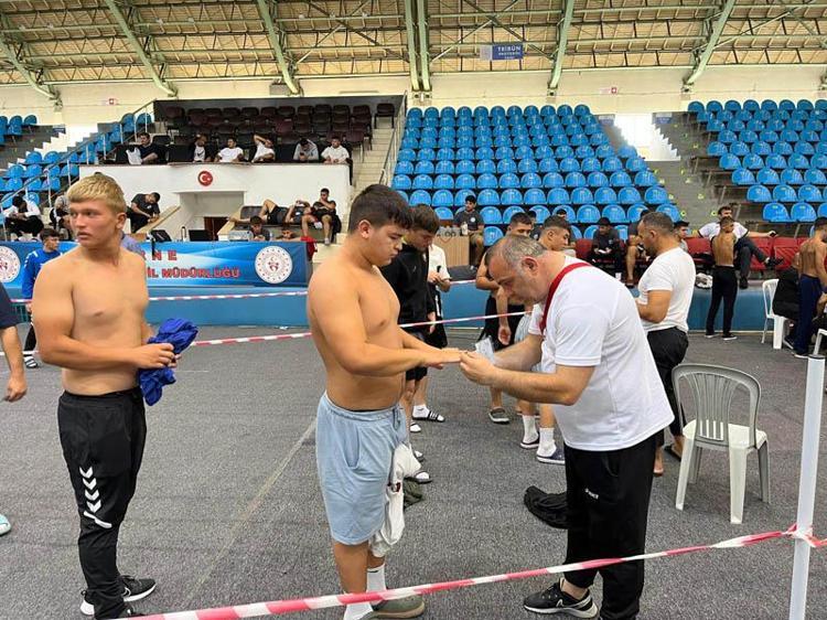 ÖN ELEMEDE 23 BAŞPEHLİVAN GÜREŞECEK