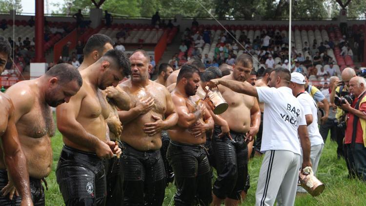 BAŞ BOYDA GÜREŞECEK 8 PEHLİVAN BELLİ OLDU