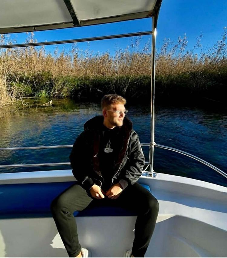 SADECE BİR DEFA PAYLAŞTIM