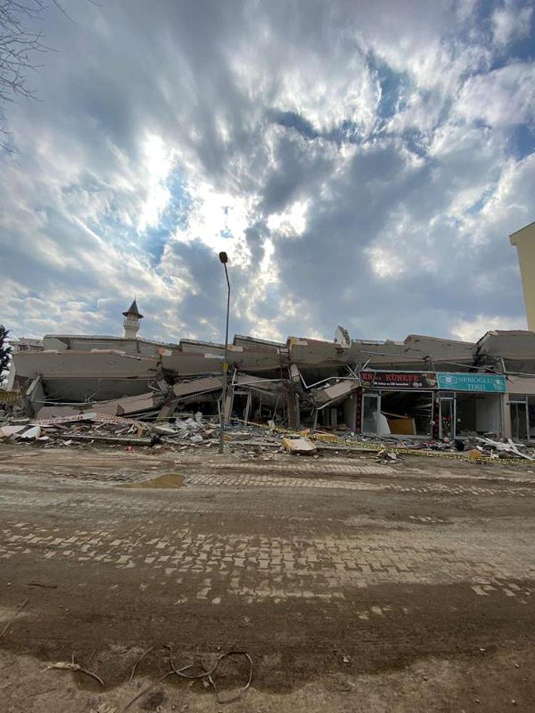 BU BİNADAN DAVA AÇILINCA HABERDAR OLDUM