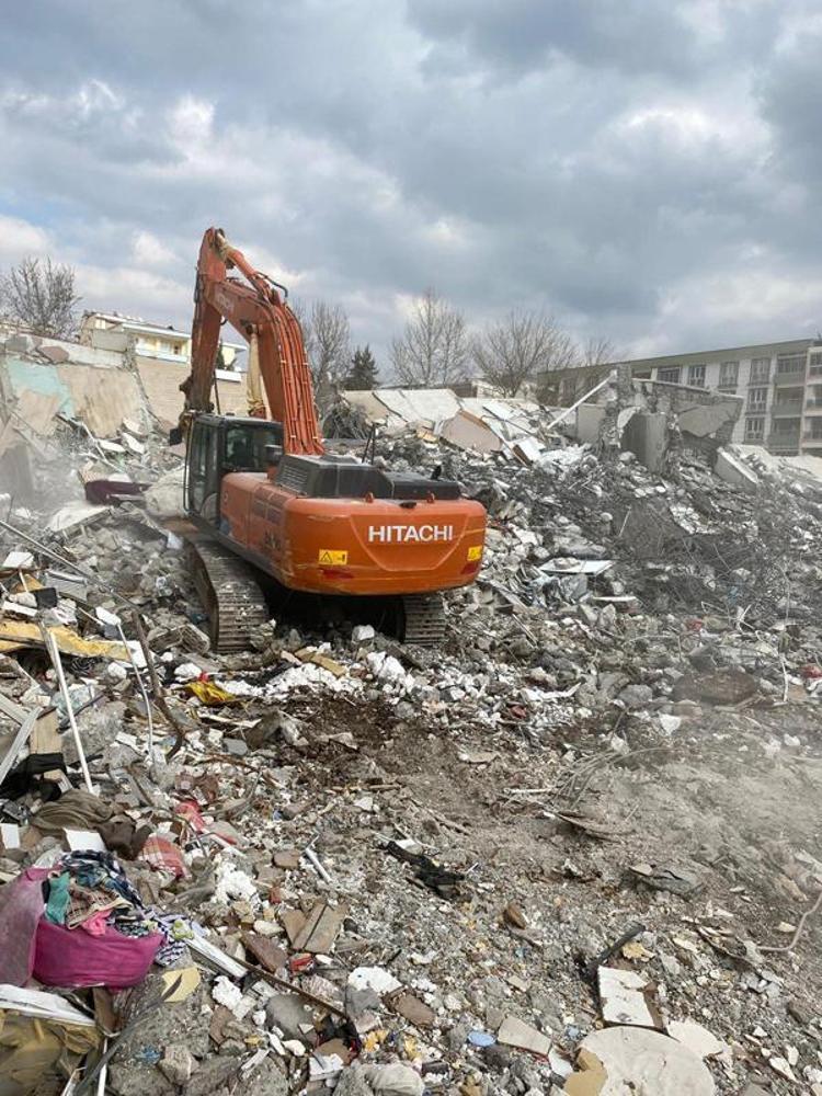 İMZA ÖRNEKLERİ ADLİ TIPA GÖNDERİLECEK