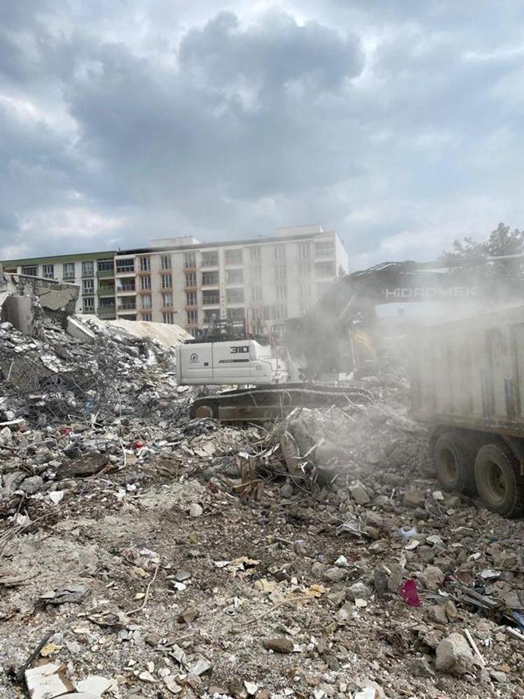 ADETA BİR STAJ YERİ OLDUĞUNU BELİRTTİ