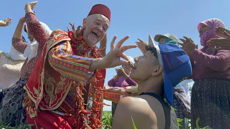 İŞÇİLERE DEVA-İ MİSK HELVASI İKRAMI