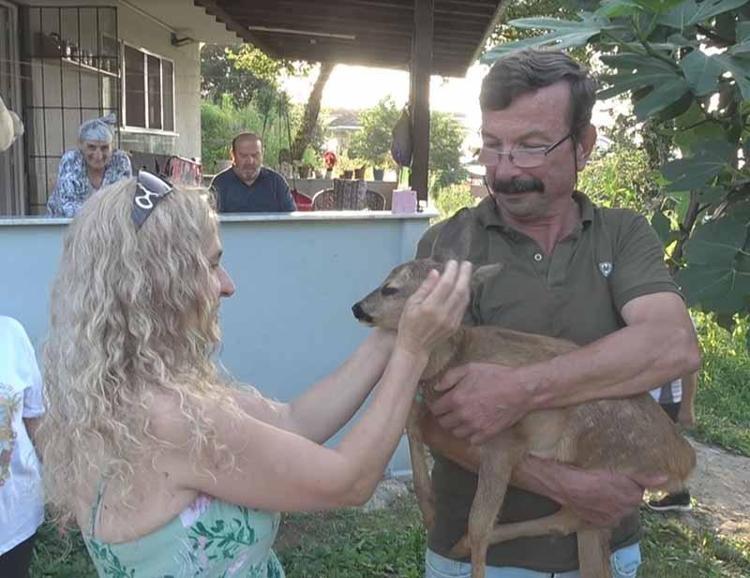 EŞİMİ DAHA ÇOK SEVİYOR