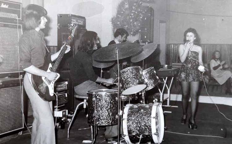 ‘ADIM, ANNEMİN ADIYLA BABAMIN ADININ KARIŞIMI’