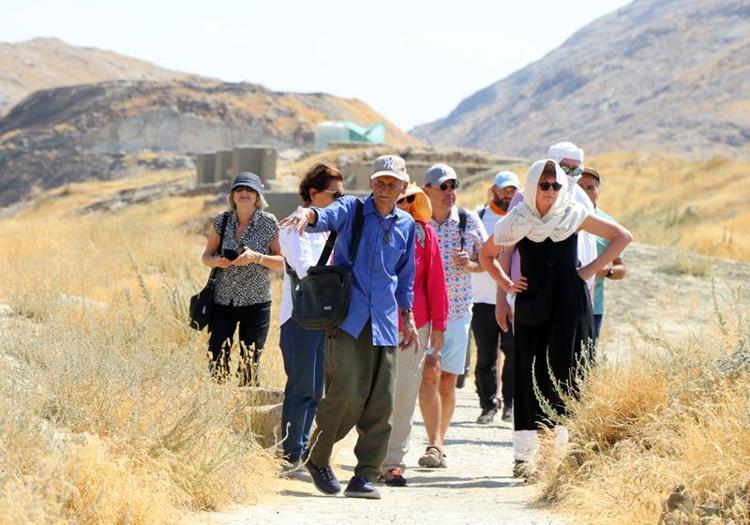 ‘ÖĞRENMEK İÇİN KİMSE BANA GELMEDİ’
