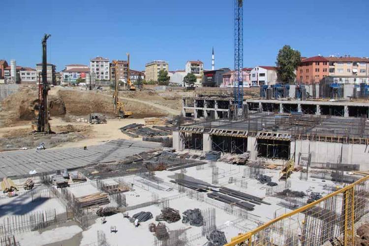 GÖLCÜK, GELECEĞE UMUTLA BAKIYOR