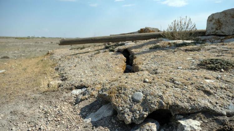 800 YILLIK SELÇUKLU HANINDA ÇATLAKLAR OLUŞTU