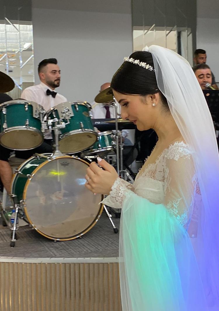 KENDİ DÜĞÜNÜMDE ÇALMAZSAM OLMAZDI