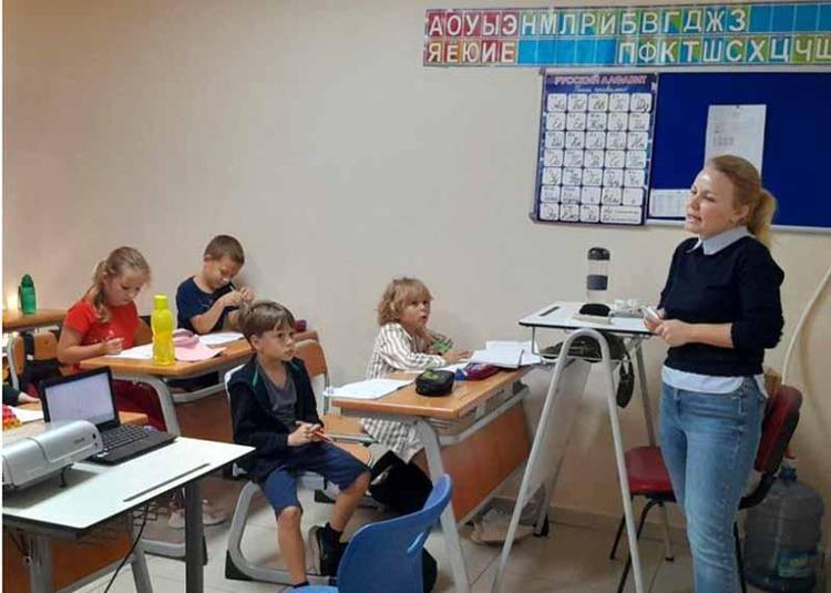 YABANCI ÇOCUKLAR TÜRK OKULLARINDA OKUYABİLİYOR