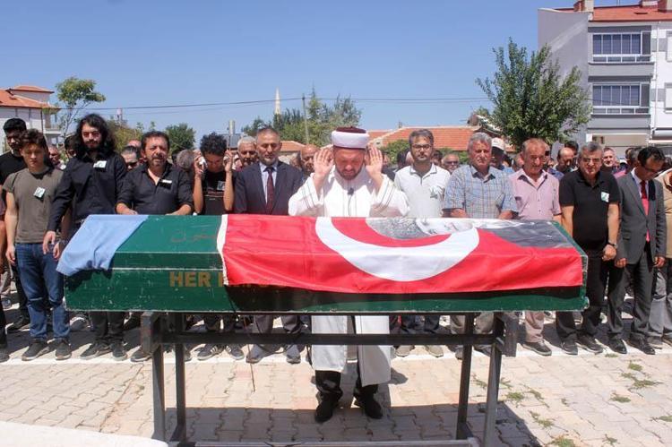 ANNEMİN ÖLÜSÜNÜN KARŞI EVİNDE 5 GÜN BOYUNCA UYUDUK