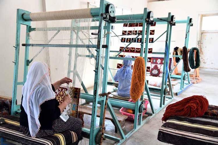 ÇOK KİLİM DOKUDUM