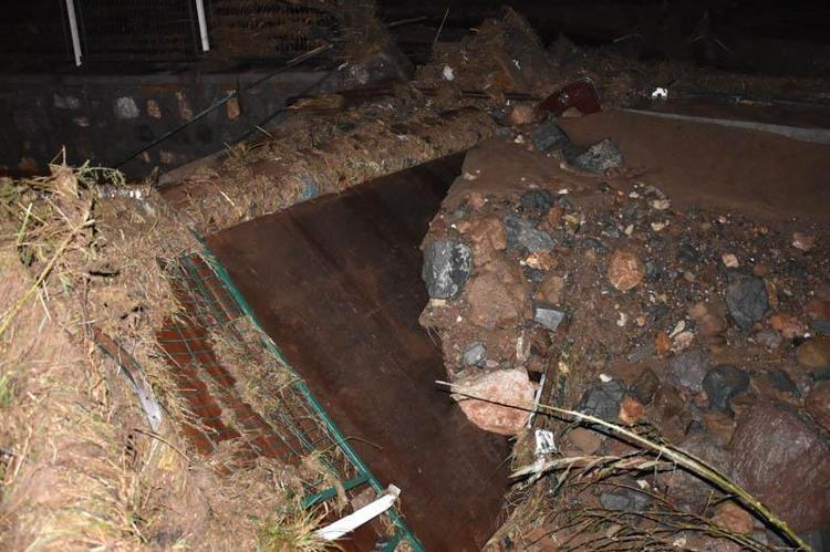 METRELERCE YÜKSEKLİKTE SU YÜKSELDİ