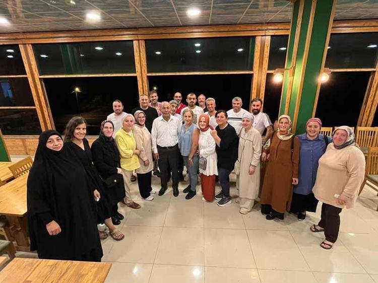 KİMİ NEŞELİ KİMİ HÜZÜNLÜ ANLAR YAŞADIK