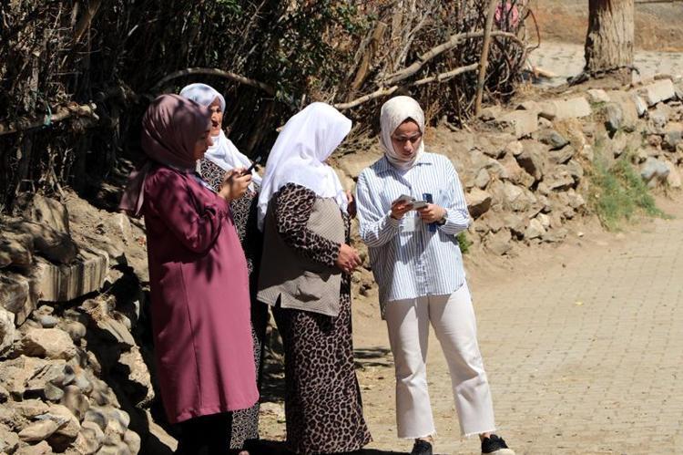 İKNA EDİP, TARAMA YAPIYORLAR