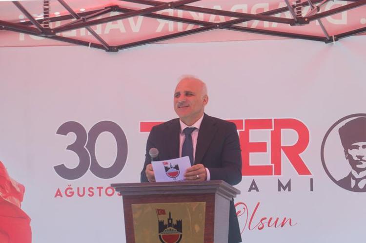 MİLLETİMİZ, KURTULUŞ SAVAŞINDA İŞGAL GÜÇLERİNİN KARŞISINA DİKİLMİŞTİR