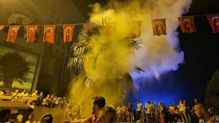 PALMİYE TUTUŞTU SAĞLIKÇILAR SÖNDÜRDÜ