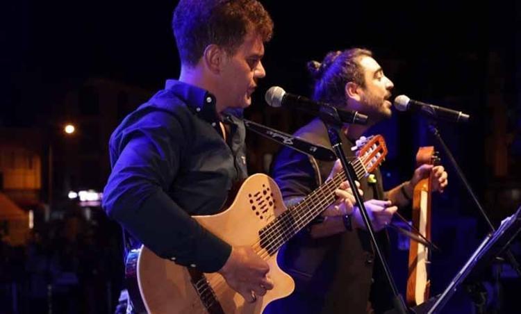 KAYMAKAM OLMASA, BİRLİKTE KONSER KONSER GEZECEĞİZ