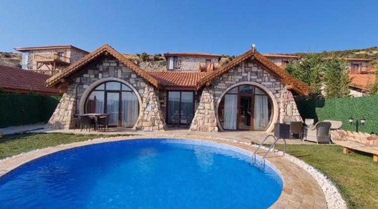 ‘KENDİLERİNİ EVLERİNDE HİSSETMEK İSTİYORLAR’