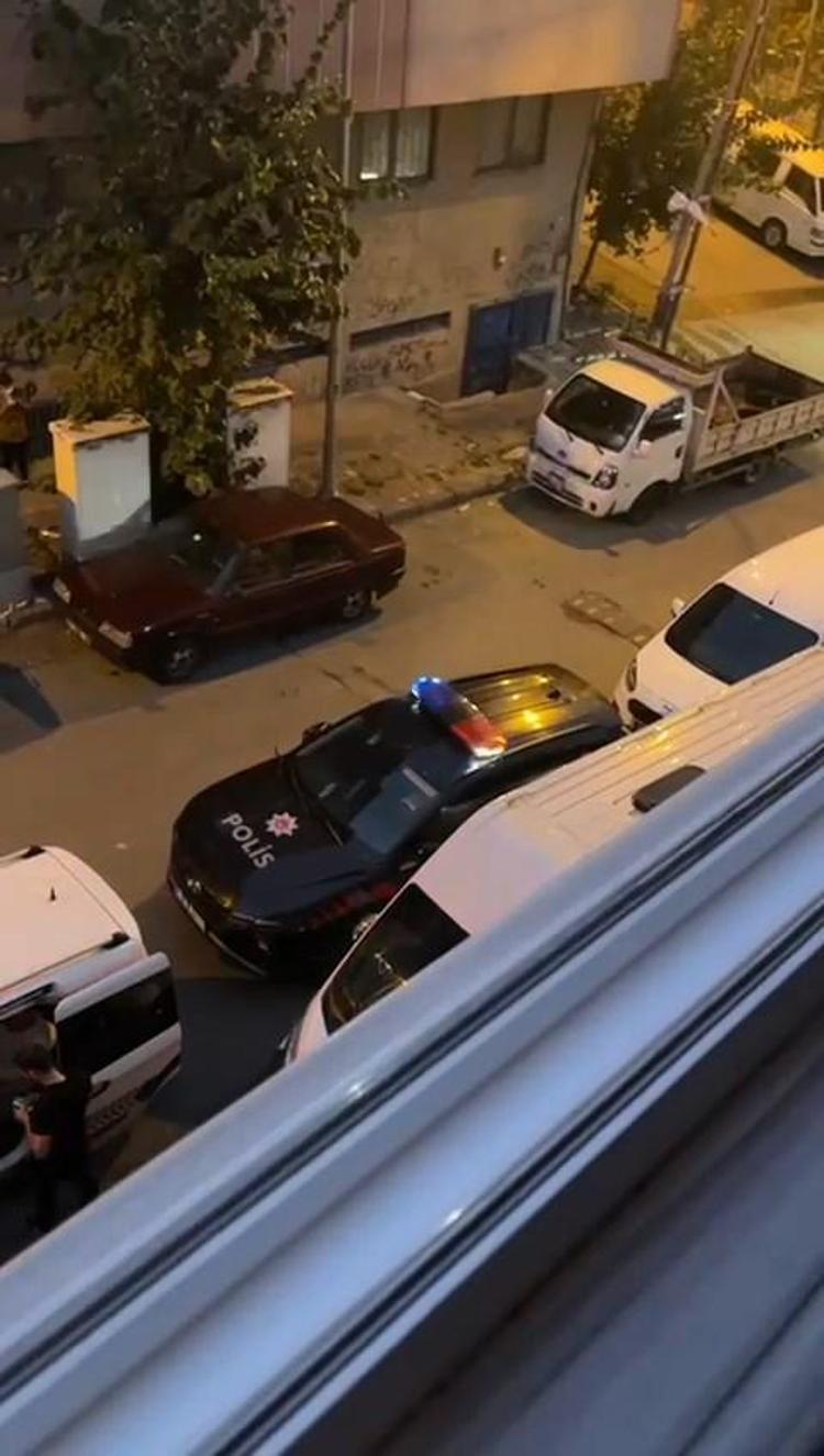 KÜFÜRLÜ TARTIŞMA BIÇAKLI KAVGAYA DÖNDÜ