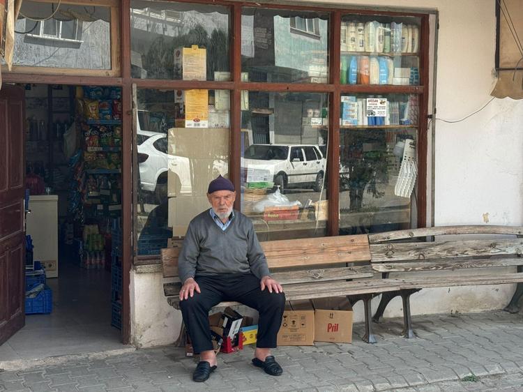 ‘BENİM YAŞIM 66, ŞABAN AMCA 91 YAŞINDA HALA ÇALIŞIYOR’