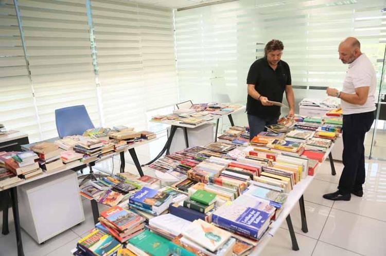 REHBERLERİN ELİNDE YAŞAMAYA DEVAM EDECEK