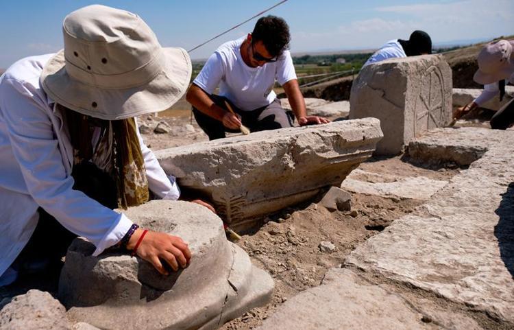 ‘HRİSTİYANLIĞIN KİLİSE TEŞKİLATI KONYA’DA KURULUYOR’