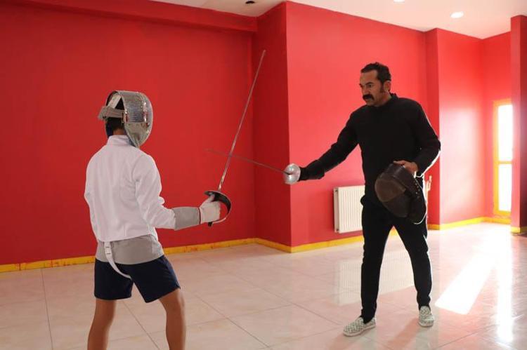 ESKRİMDE BÜYÜK BAŞARI ELDE ETTİK