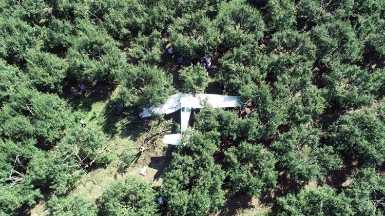 MOTOR ARIZASI YAPAN GYROCOPTER ZEYTİNLİĞE ZORUNLU İNİŞ YAPTI