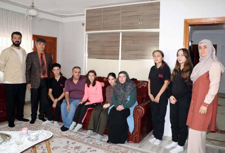 KIZLARIM İÇİN DESTEK BEKLİYORUZ