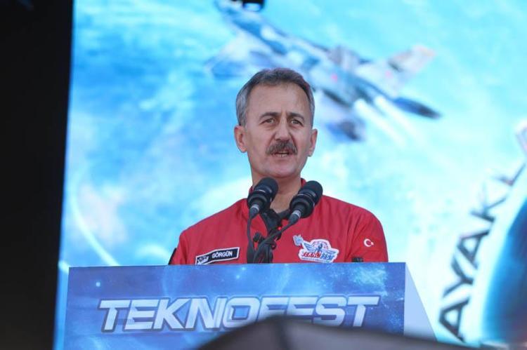 BÜYÜK BİR DEĞİŞİMİN PEŞİNDEYİZ