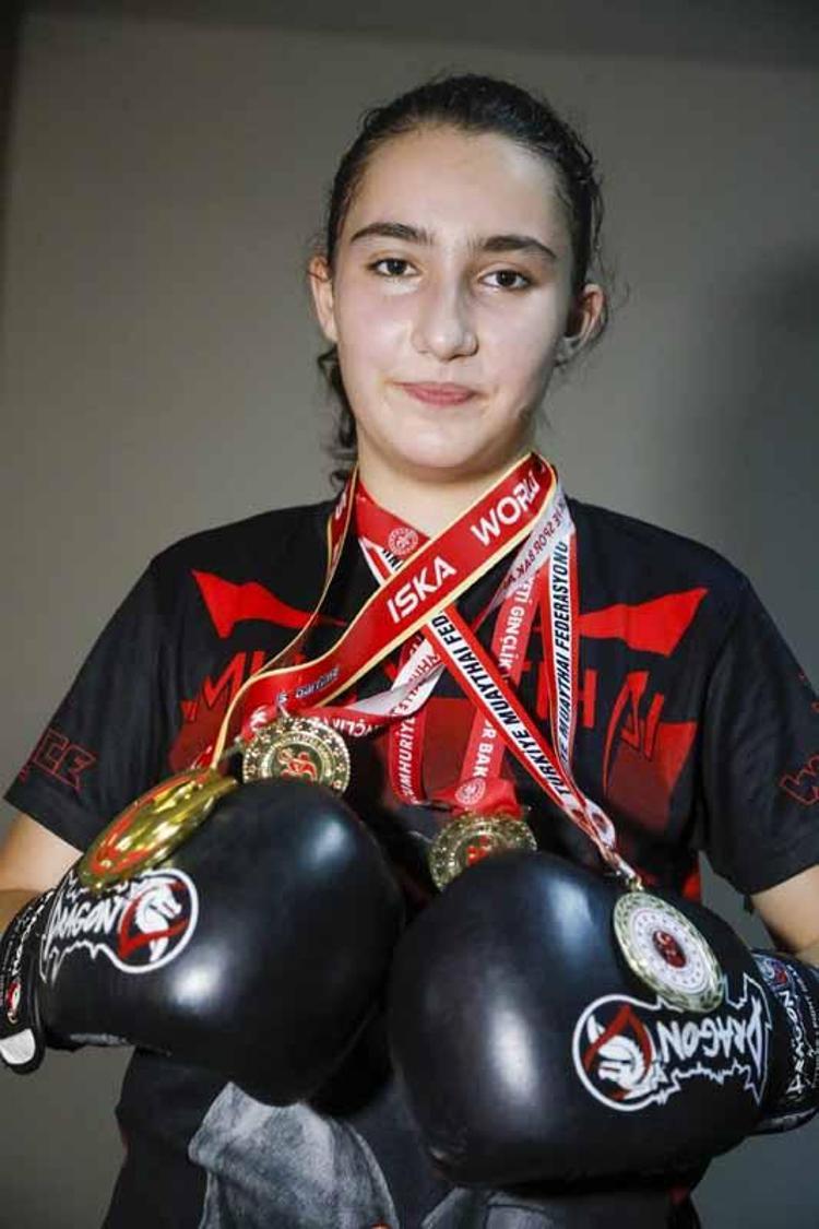 ÇOK FAZLA KADINA ŞİDDET OLAYI GÖRÜYORDUM