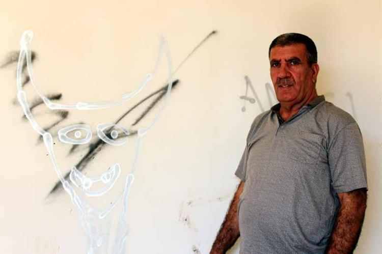 DUVARDARDA DEĞİŞİK İŞARETLER VAR