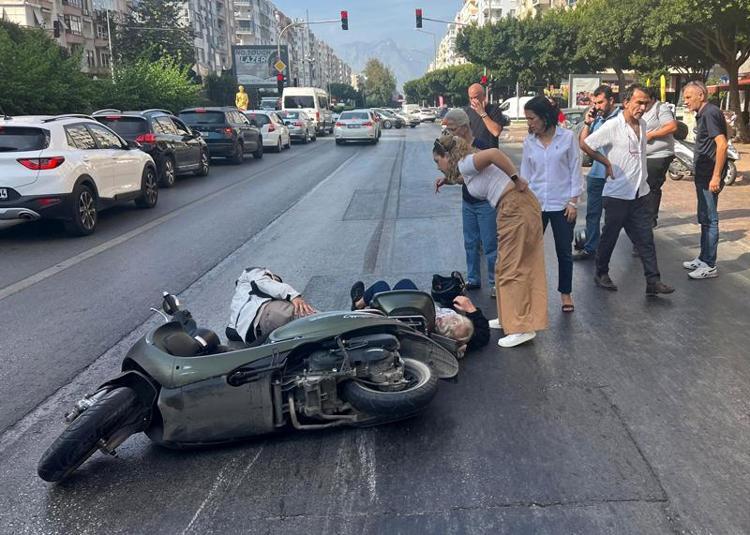 YARALILARI TESLİM ETTİ