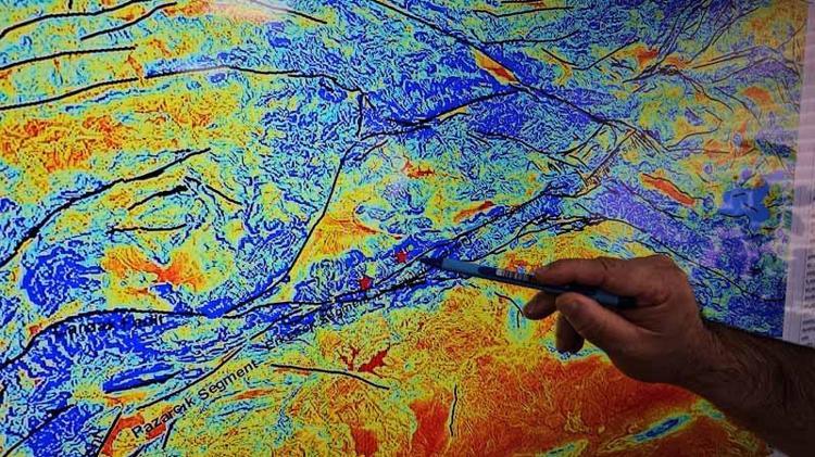 ‘6 VE DAHA BÜYÜK BÜYÜKLÜKTE DEPREM ÜRETEBİLİR’