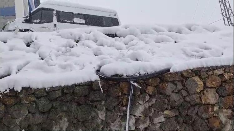 ŞEMDİNLİNİN BAZI KÖYLERİ BEYAZA BÜRÜNDÜ