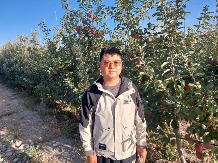 ELMA BAHÇESİ ZİYARET EDİLDİ