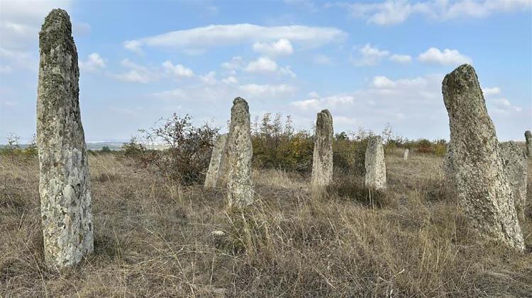 17NCİ YÜZYILA KADAR GİDEN KABRİSTANLAR VAR