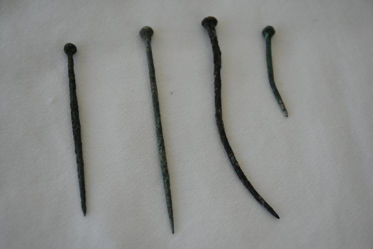 İĞNELERİN BİR KISMI 5 BİN YILLIK