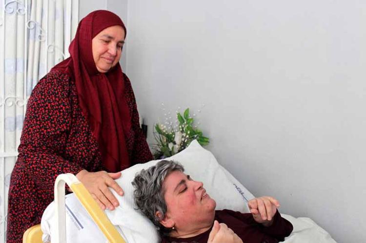 BABAMIN GÖLGESİ, ANNEMİN SEVGİSİ YETER