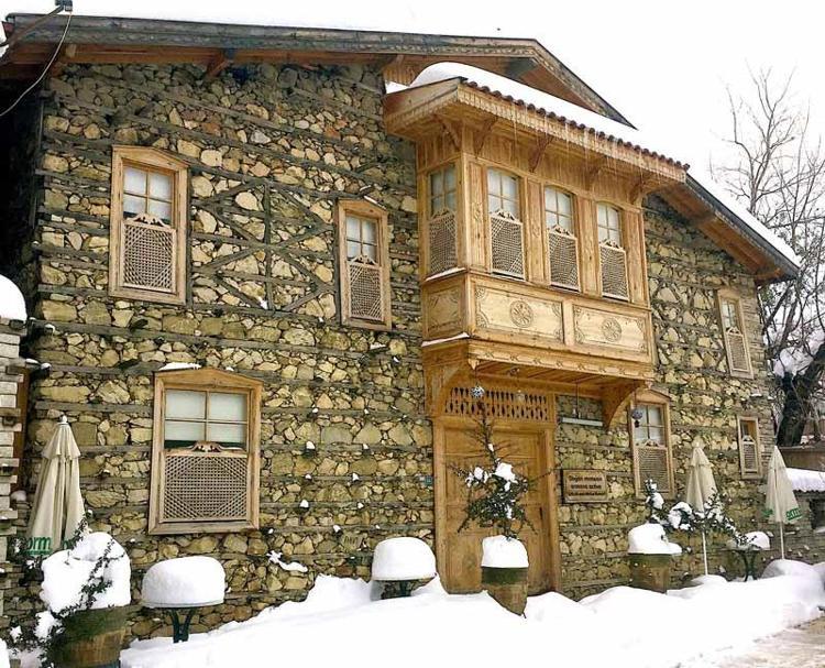 DÜĞMELİ EVLER OTELE DÖNÜŞTÜ