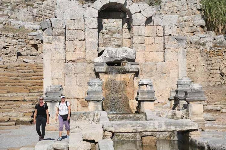 TÜRKİYEDE SU AKAN ÜÇÜNCÜ ANTİK ÇEŞME