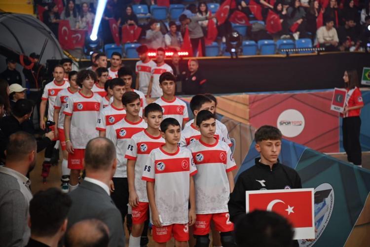 ‘DÜNYA BARIŞINA KATKI SAĞLASIN’